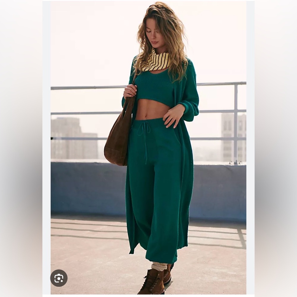 ❌SOLD❌Free People Living In This Sweater Set